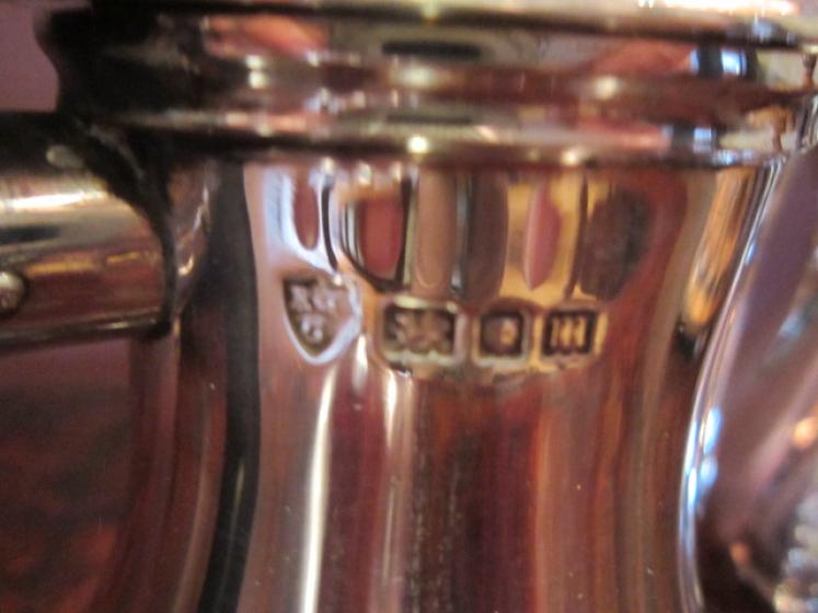 Fine Pair of George V Period Silver Coffee Pots - Image 5