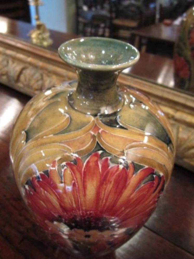 Superb McIntyre Moorcroft Chrysantheum Vase - Image 2