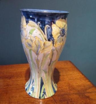 Rare McIntyre Moorcroft Daffodil & Iris Vase