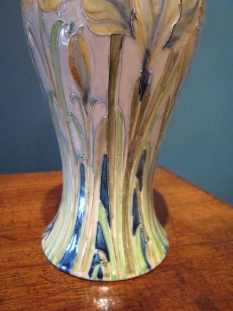 Rare McIntyre Moorcroft Daffodil & Iris Vase - Image 3