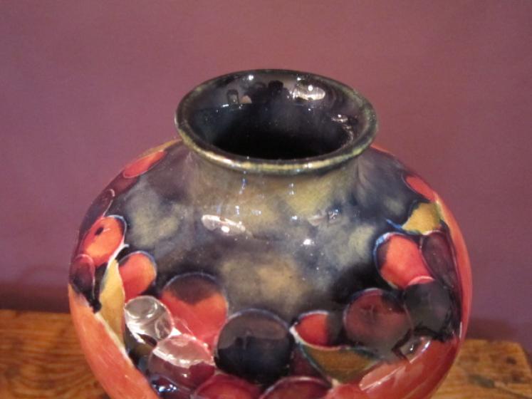 Art Nouveau Moorcroft Pomegranate Vase - Image 4