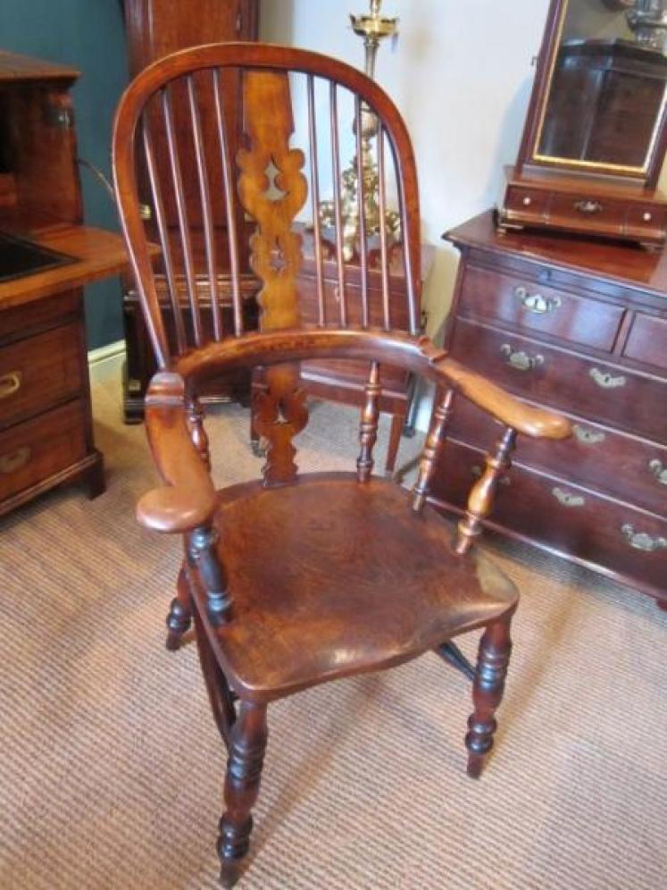 Early Victorian Broad Arm Windsor Armchair - Image 1