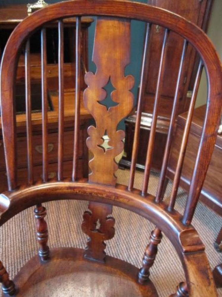 Early Victorian Broad Arm Windsor Armchair - Image 2