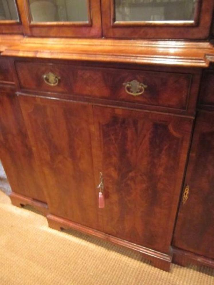 Fine William & Mary Style Breakfront Bookcase - Image 2