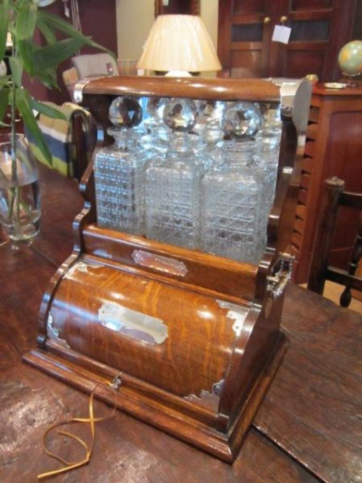 Superb Victorian Roll Front Fitted Tantalus - Image 1