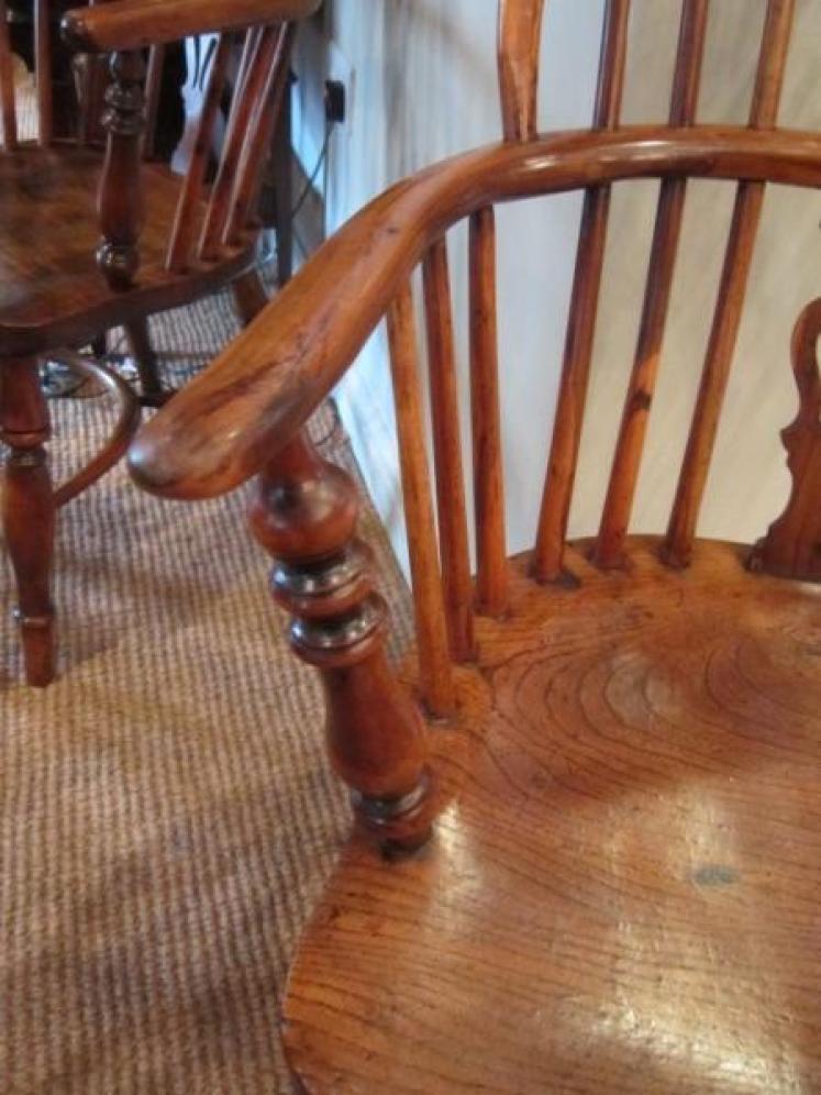 Superb Set of Six Harlequin Windsor Armchairs - Image 4