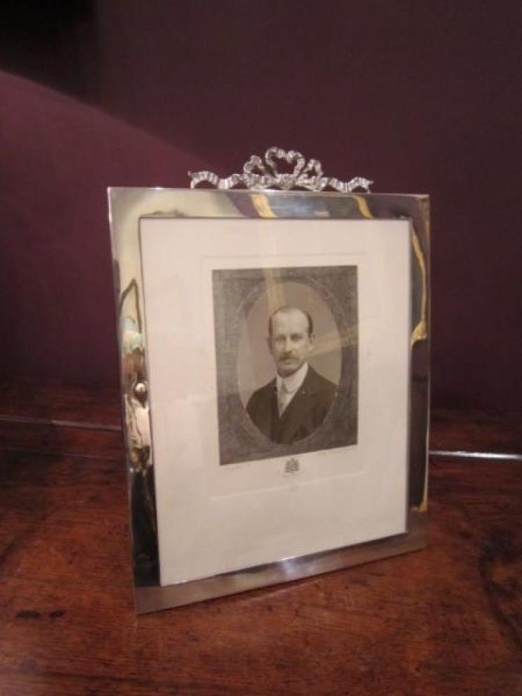 Fine George V Period Large Silver Photo Frame - Image 1