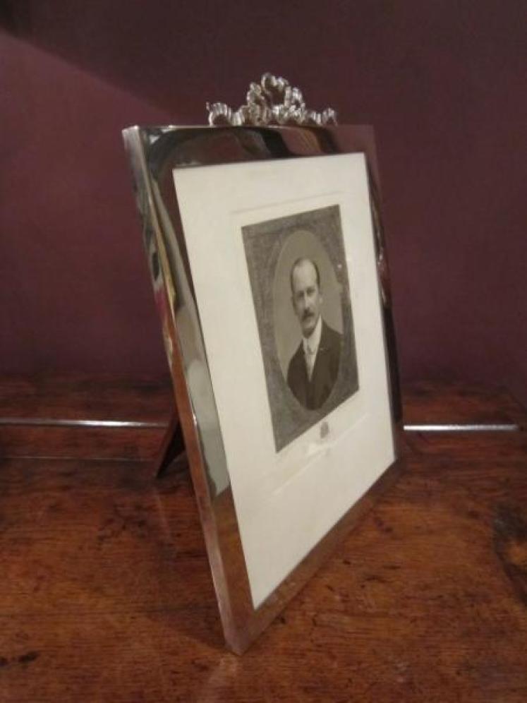 Fine George V Period Large Silver Photo Frame - Image 2