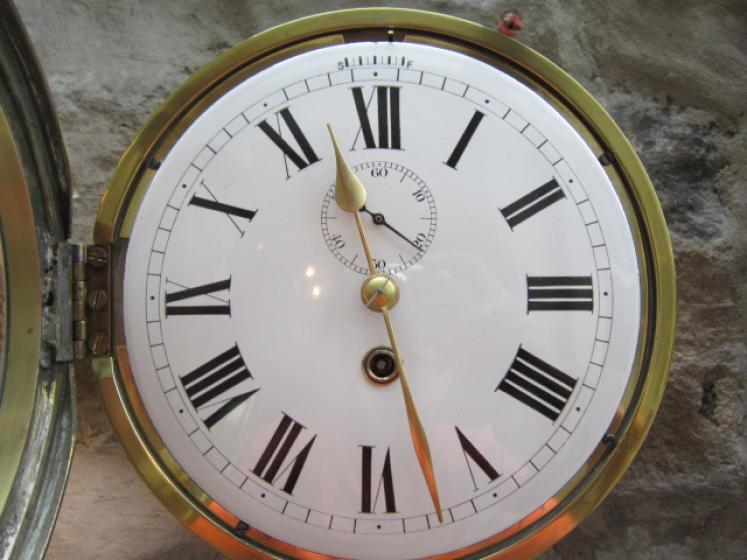 Superb Victorian Brass Convex Ships Clock - Image 3