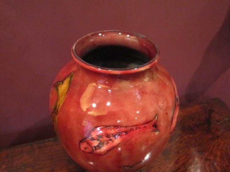Stunning & Rare Moorcroft Flambe Fishes Vase - Image 3
