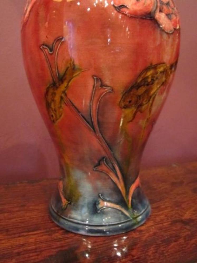Stunning & Rare Moorcroft Flambe Fishes Vase - Image 4
