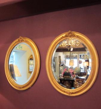 Fine Pair of Victorian Oval Gilt Wall Mirrors