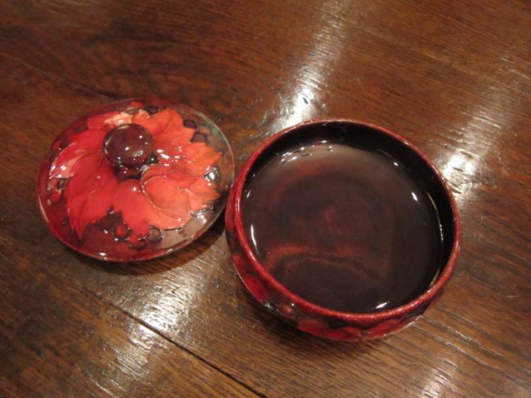 Moorcroft Leaf & Berries Flambe Lidded Dish - Image 3