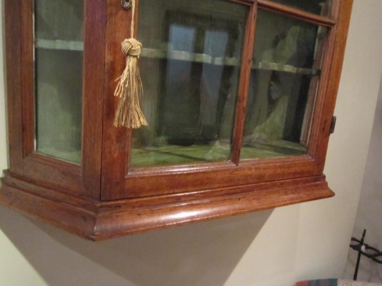 Mid 19th Century Glazed Wall Display Cabinet - Image 3