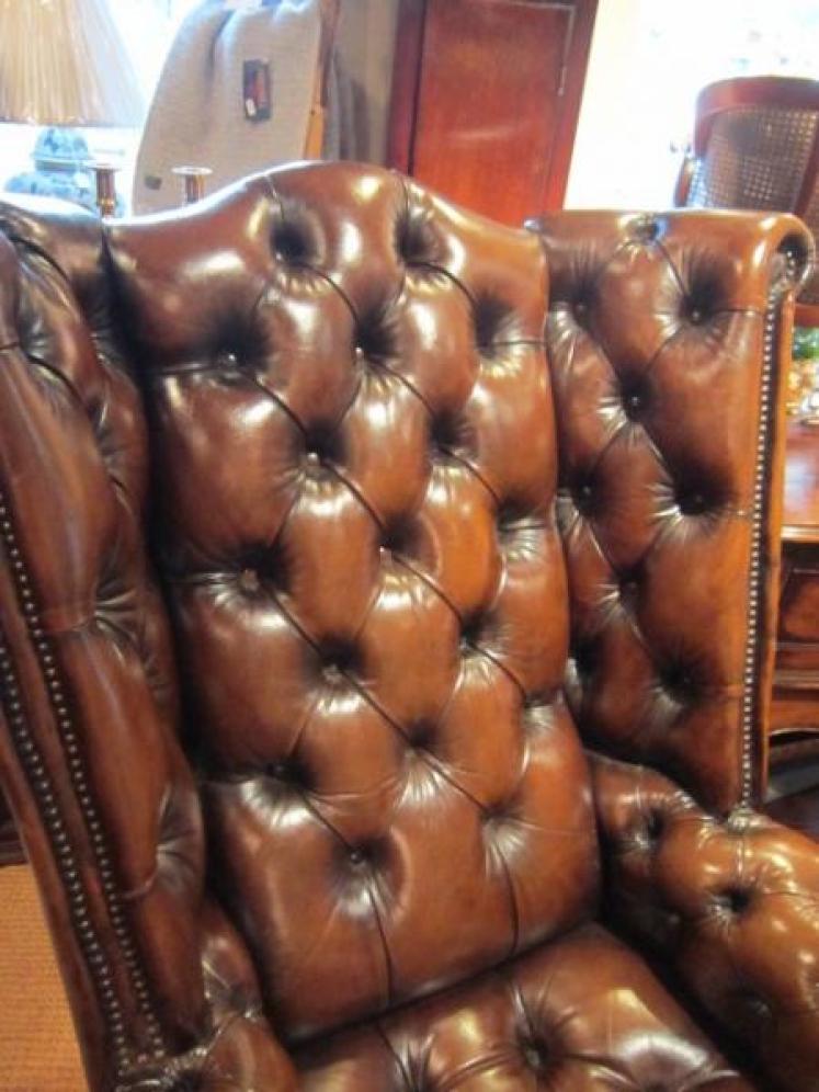 Stunning Large Edwardian Leather Wing Armchair - Image 2