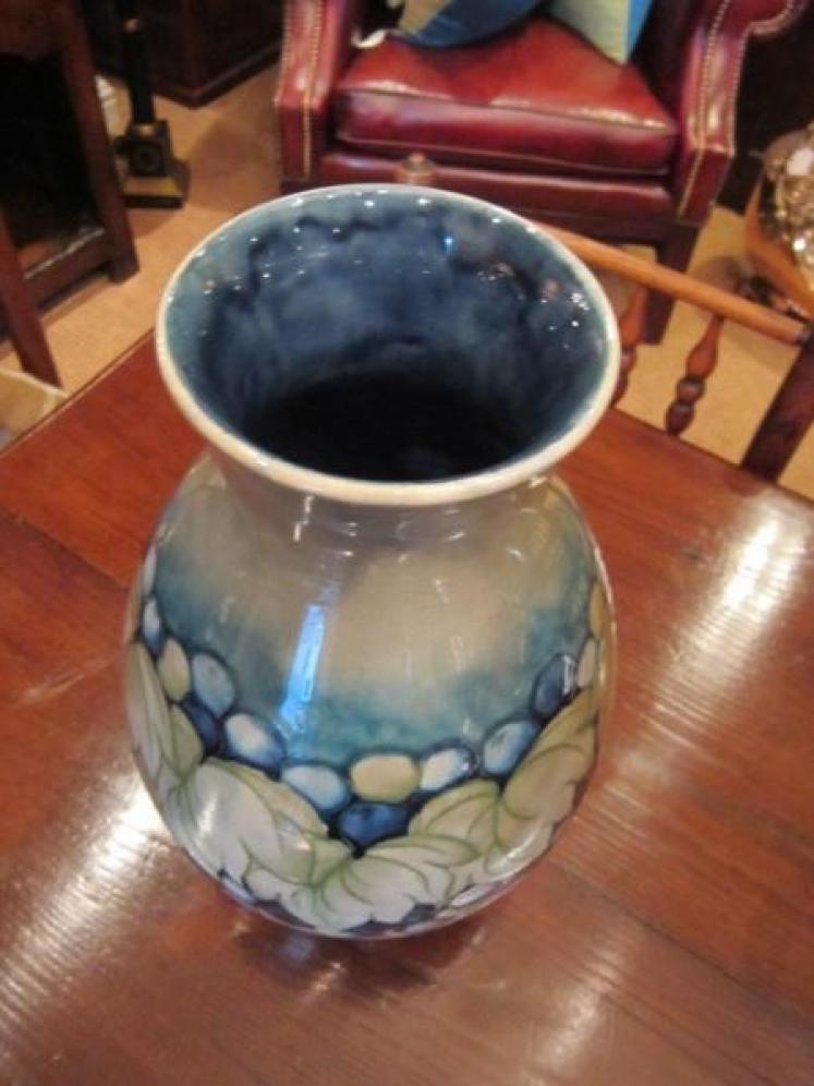 Superb Large Moorcroft Berries Celandon Vase - Image 3