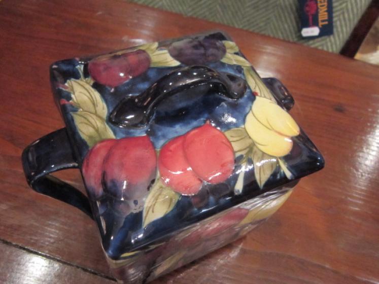 Moorcroft Wisteria Twin Handled Lidded Box - Image 2