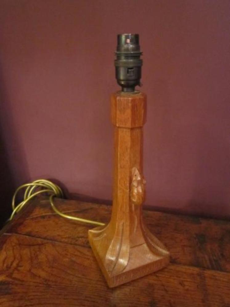 Old Mouseman Azed Oak Table Lamp - Image 1
