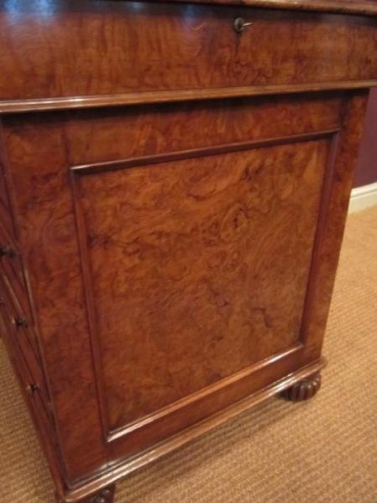 Stunning William IV Walnut Gillows Davenport Desk - Image 3