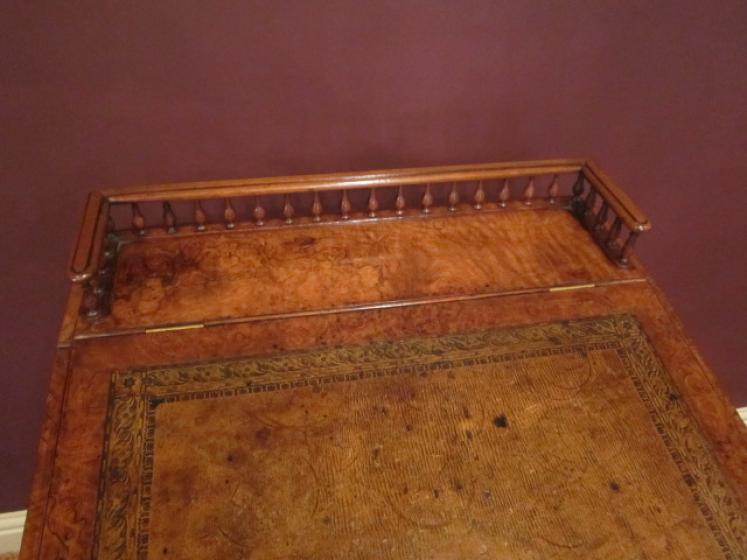 Stunning William IV Walnut Gillows Davenport Desk - Image 5