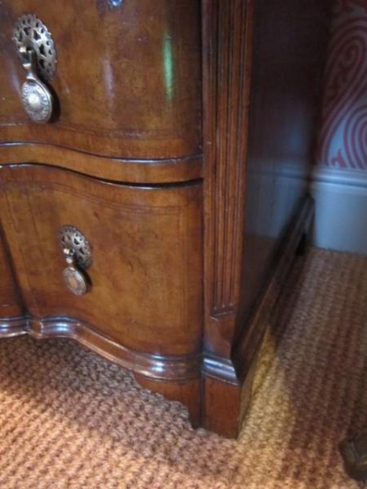 Fine Victorian Ribbon Fronted Walnut Chest - Image 4