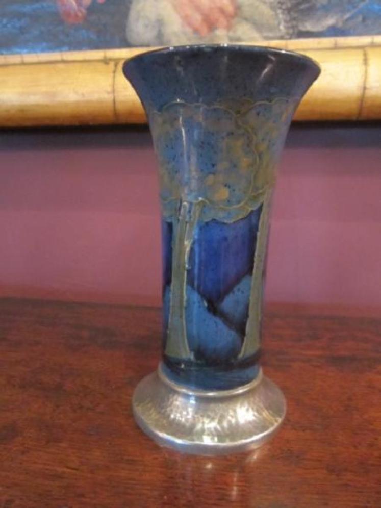 Superb Moorcroft Moonlit Blue Liberty's Vase - Image 2
