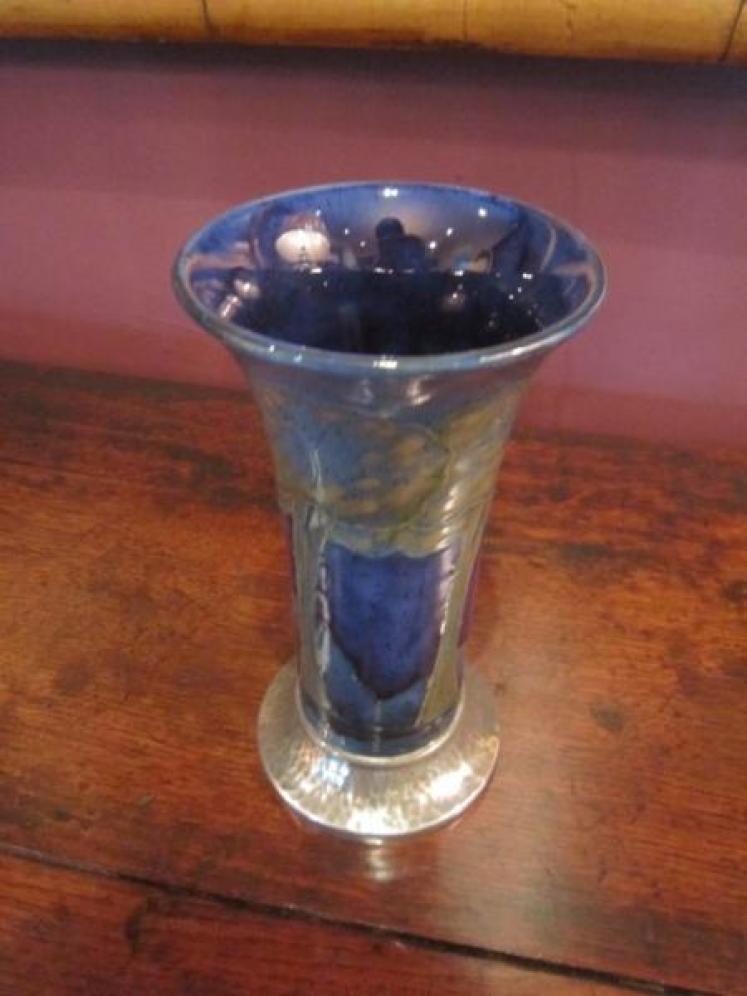 Superb Moorcroft Moonlit Blue Liberty's Vase - Image 5