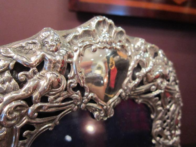 High Quality George V Silver Rococo Photo Frame - Image 2