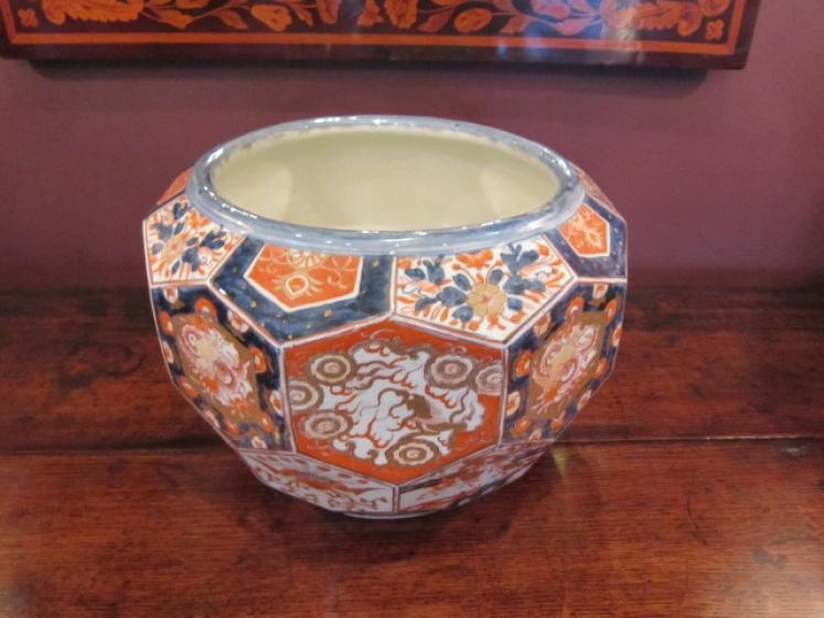 Impressive Large 19th Century Imari Jardiniere - Image 5
