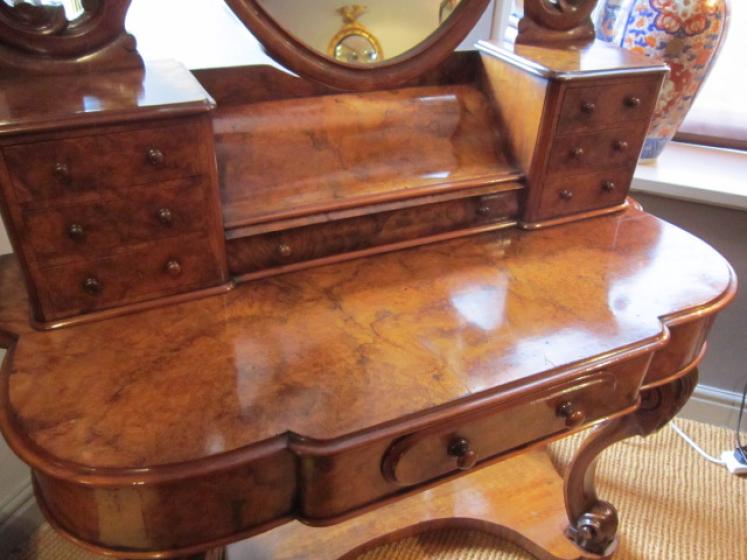 Top Quality Victorian Walnut 'Duchess' Dressing Table - Image 2
