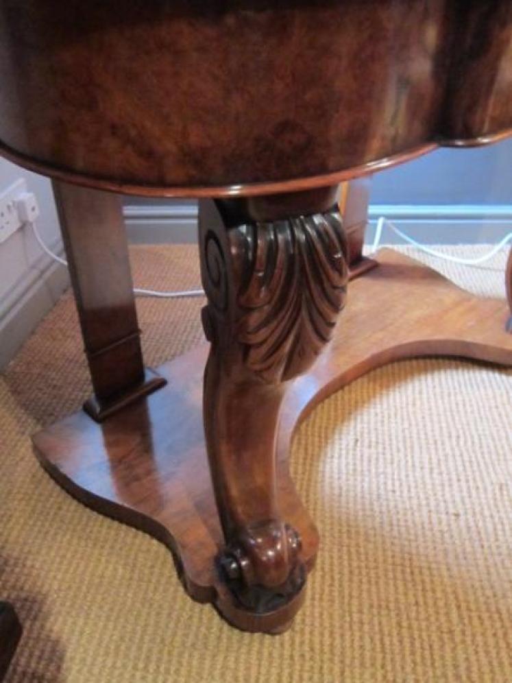 Top Quality Victorian Walnut 'Duchess' Dressing Table - Image 3