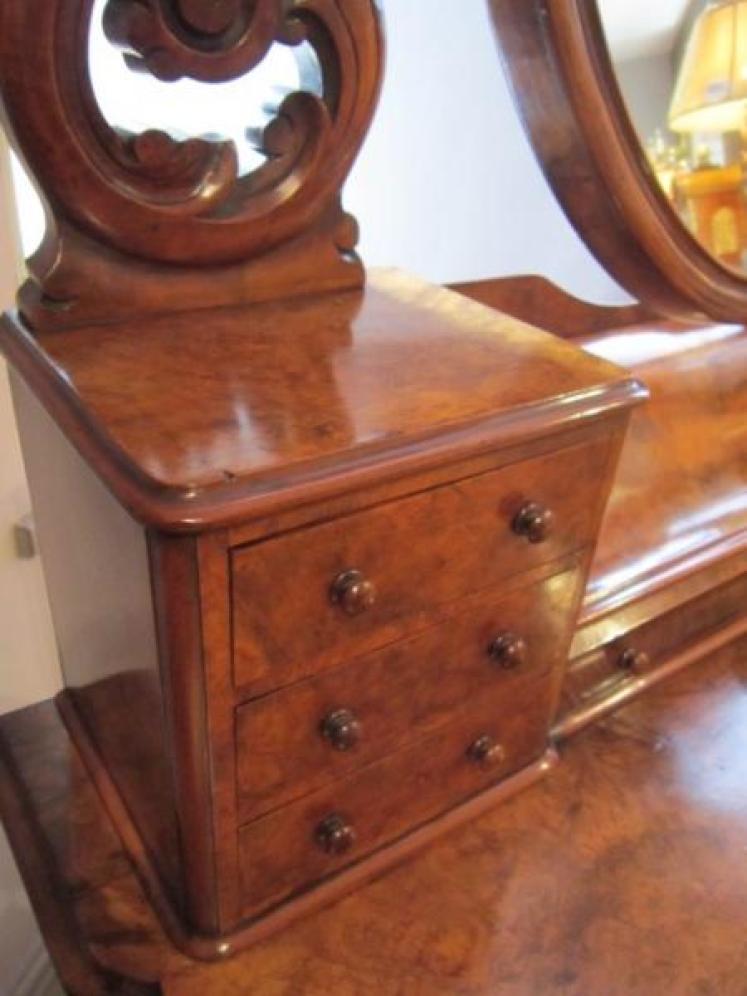 Top Quality Victorian Walnut 'Duchess' Dressing Table - Image 4