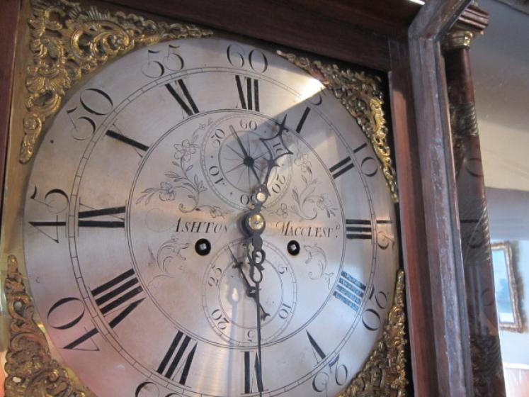 Fine Mid Georgian 8 Day Macclesfield Longcase Clock - Image 3