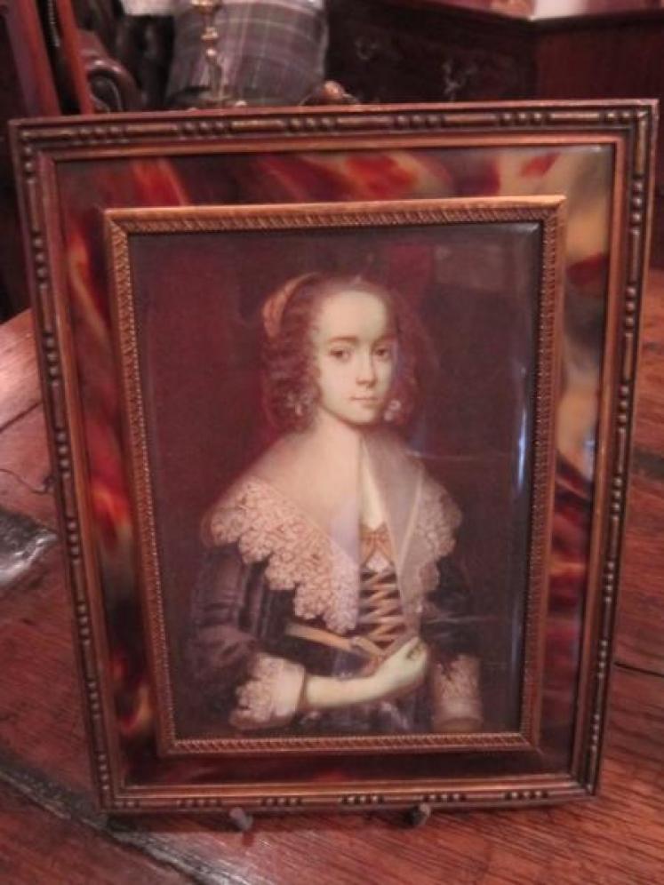 Superb Pair of 19th Century Miniature Portraits on Ivory - Image 2