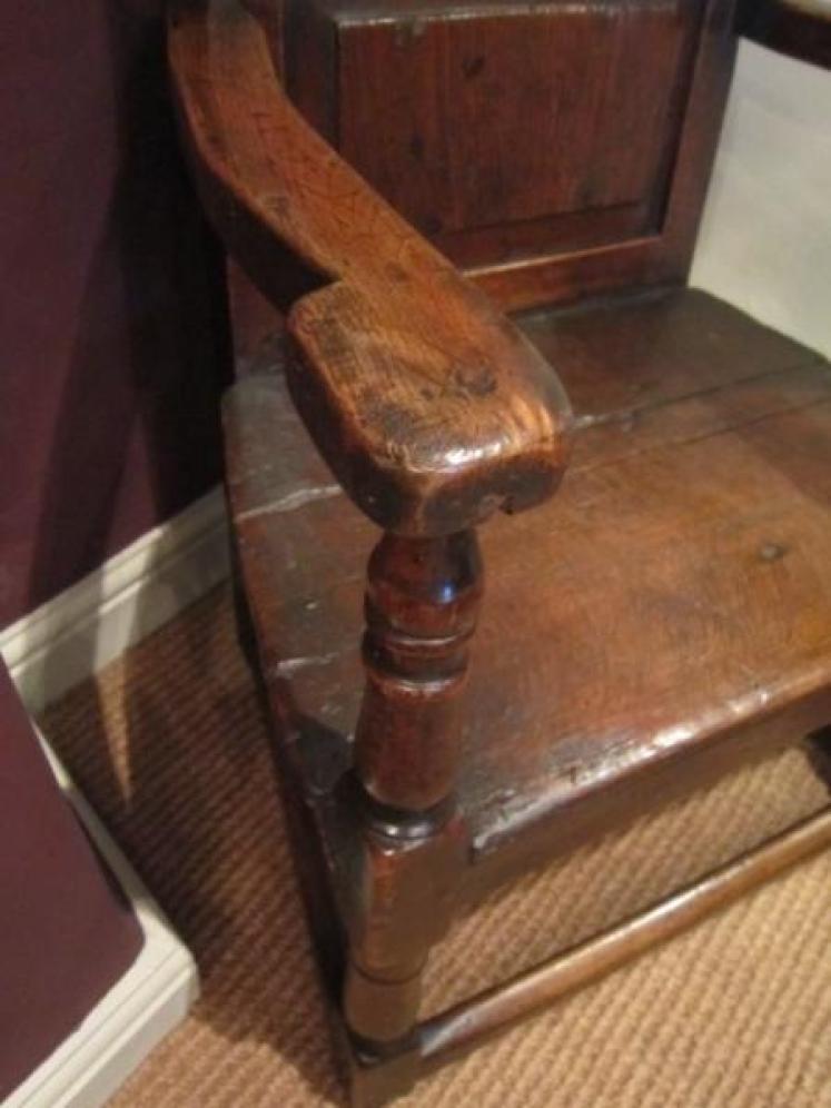 Unusual Early 18th Century Oak Wainscot Armchair - Image 4