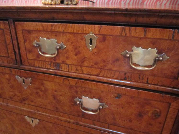Stunning William & Mary Burr Yew Inlaid Chest - Image 3