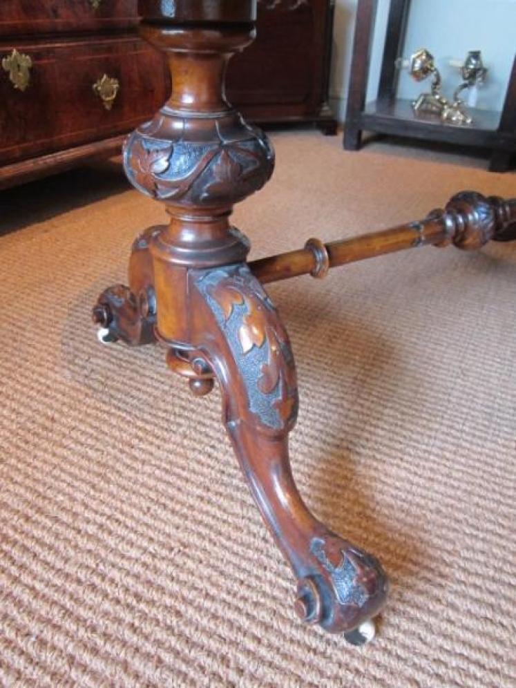 Stunning Victorian Burr Walnut Inlaid Occasional Table - Image 4