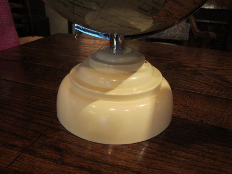 Original Art Deco 8" Phillip's Terrestrial Globe - Image 2