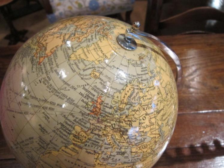Original Art Deco 8" Phillip's Terrestrial Globe - Image 4