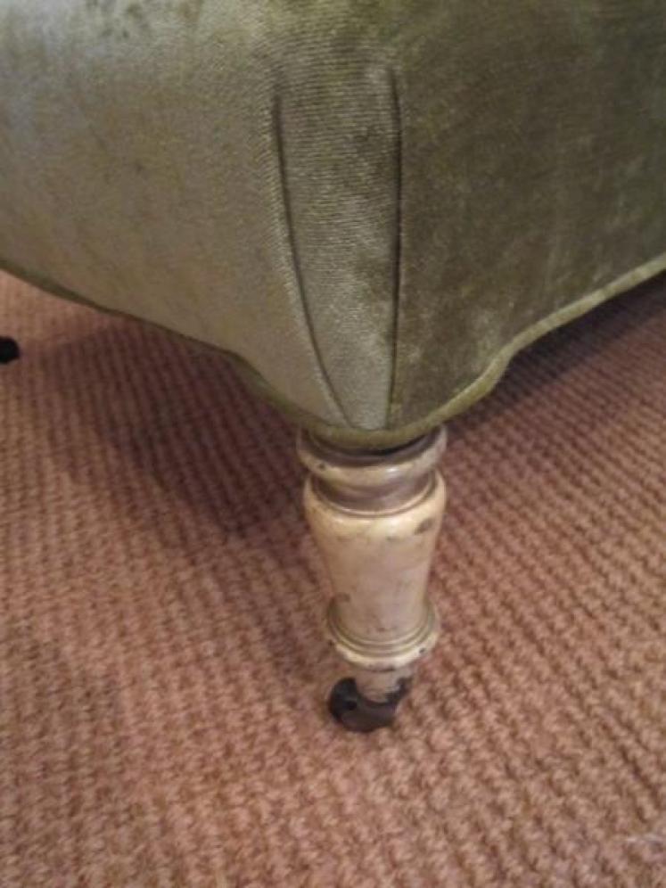 Superb Mid Victorian Upholstered Day Bed - Image 2