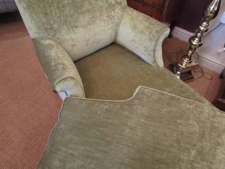 Superb Mid Victorian Upholstered Day Bed - Image 3