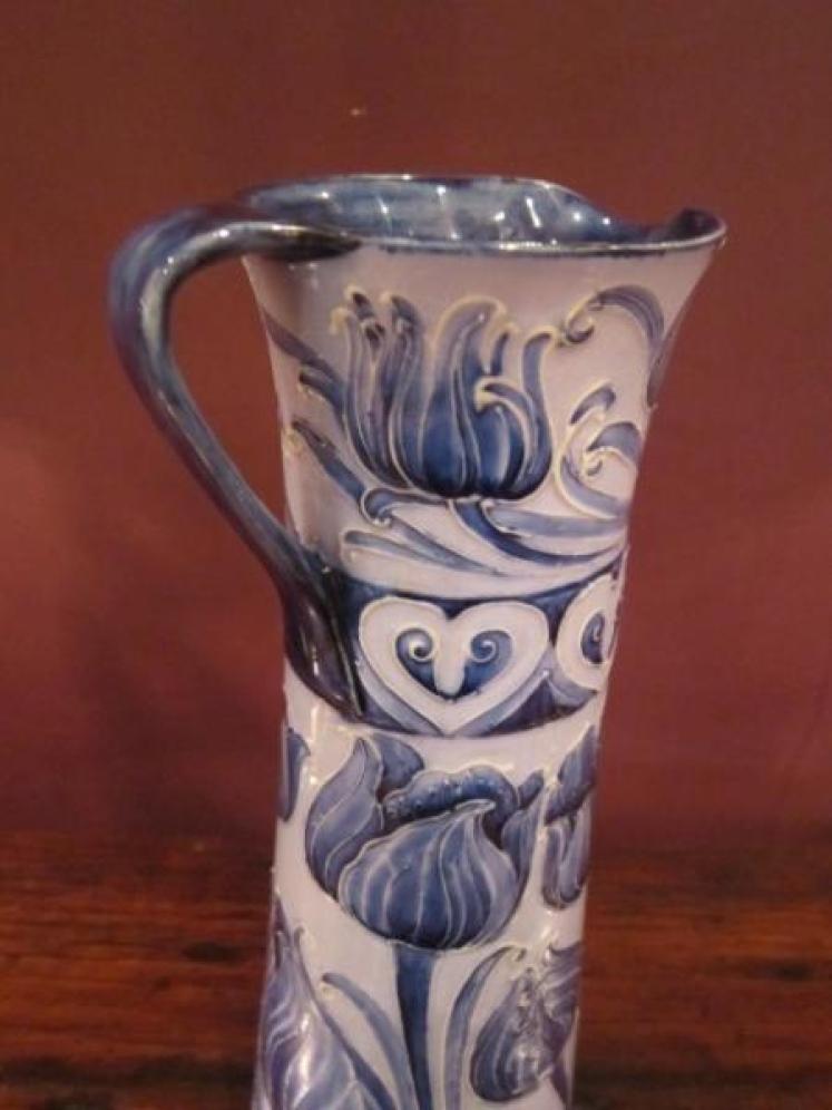 Superb Art Nouveau McIntyre Moorcroft Tulips Jug - Image 2