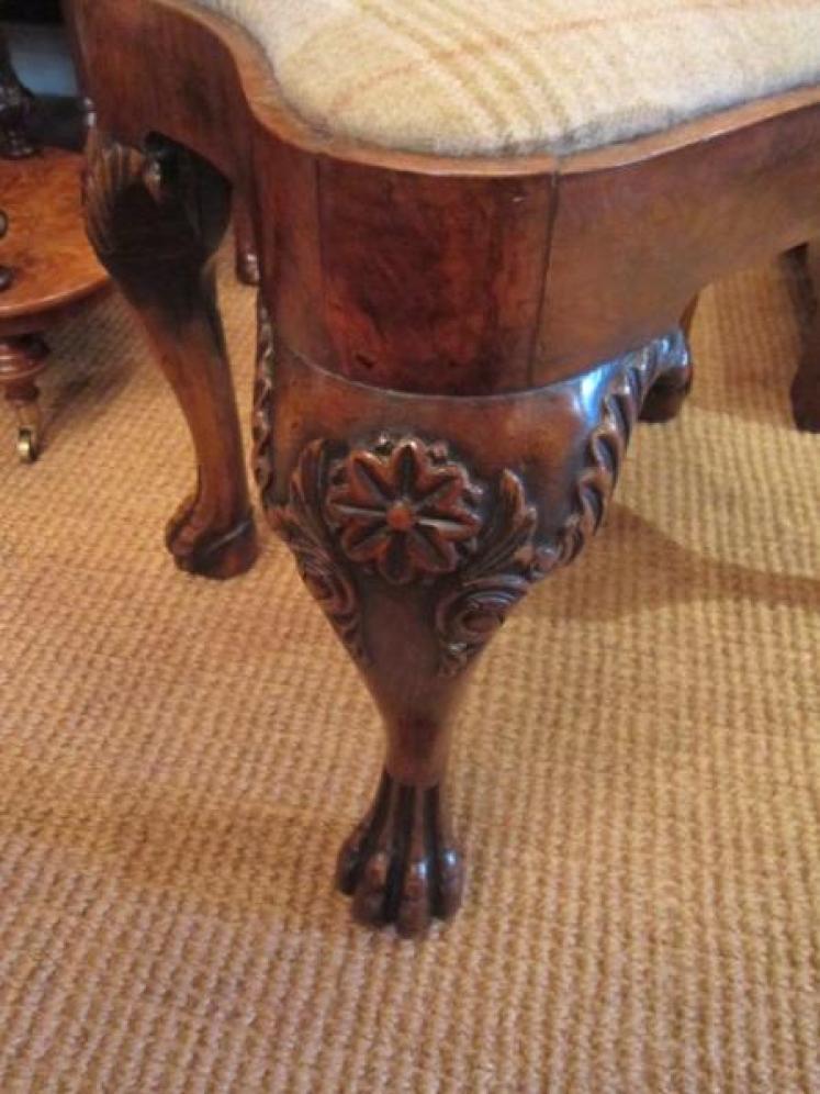 Outstanding George I Style Walnut Dressing Stool - Image 2