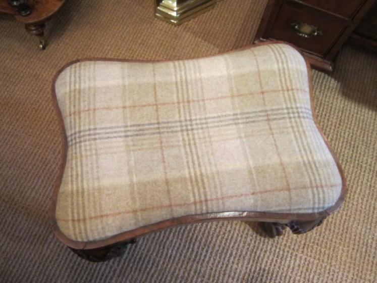 Outstanding George I Style Walnut Dressing Stool - Image 3