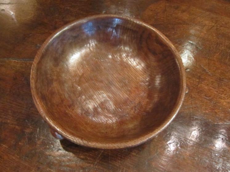 Early Mouseman Adzed Oak Fruit Bowl - Image 2