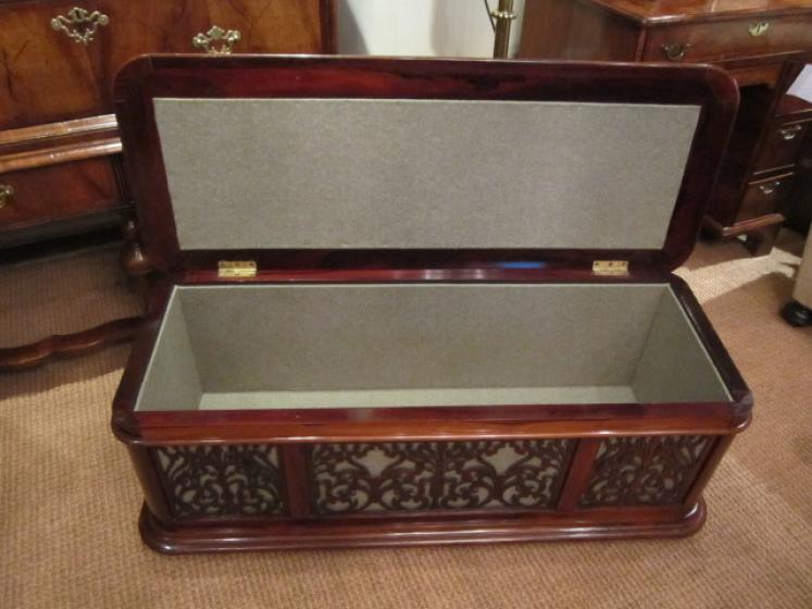 Stunning Early Victorian Rosewood Ottoman - Image 4
