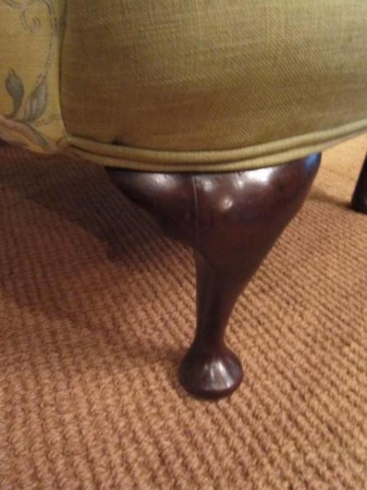 Very Attractive Mid Victorian Wing Back Armchair - Image 3