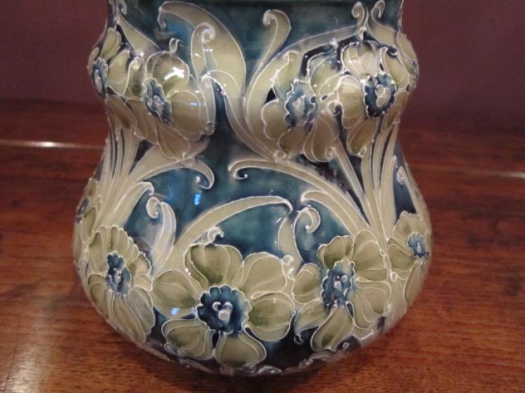 Early McIntyre Moorcroft Florian 'Daisy' Vase - Image 4
