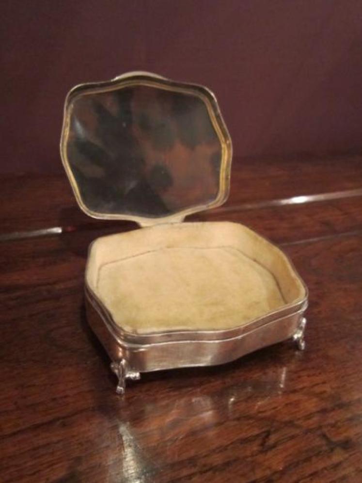 High Quality George V Silver & Tortoiseshell Jewel Box - Image 4