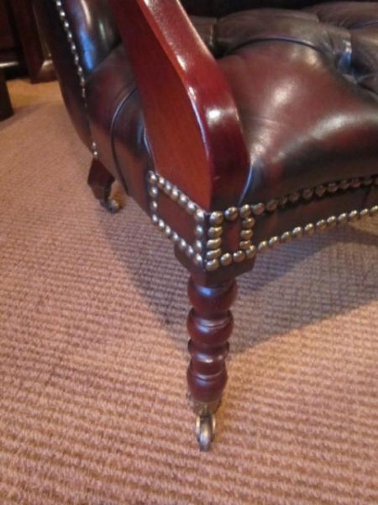 Superb 1920's Leather Buttoned Slipper Armchair - Image 2